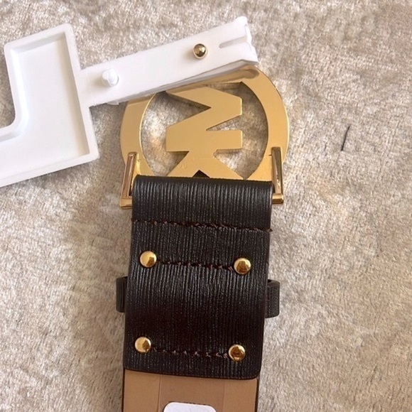 Brand New Michael Kors Genuine Leather Brown Belt w/ Round Gold Tone Buckle main image 8